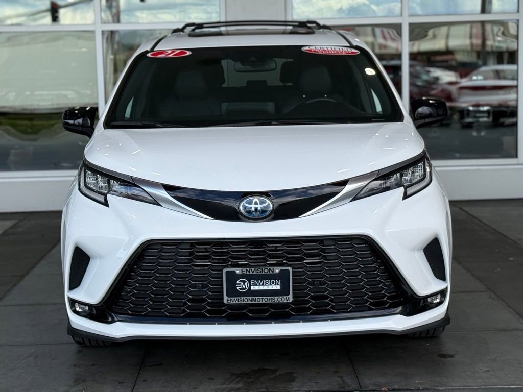 Certified 2021 Toyota Sienna XSE image 5