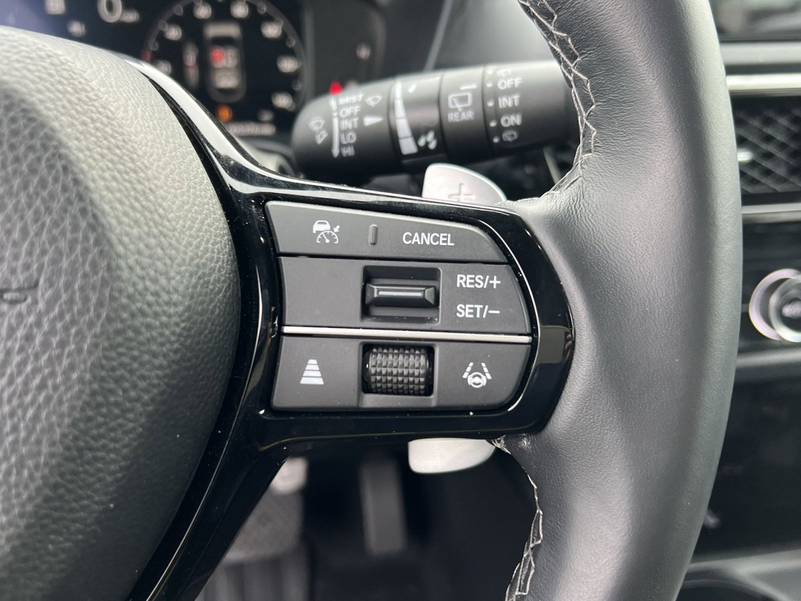 Used 2025 Acura ADX FWD image 34