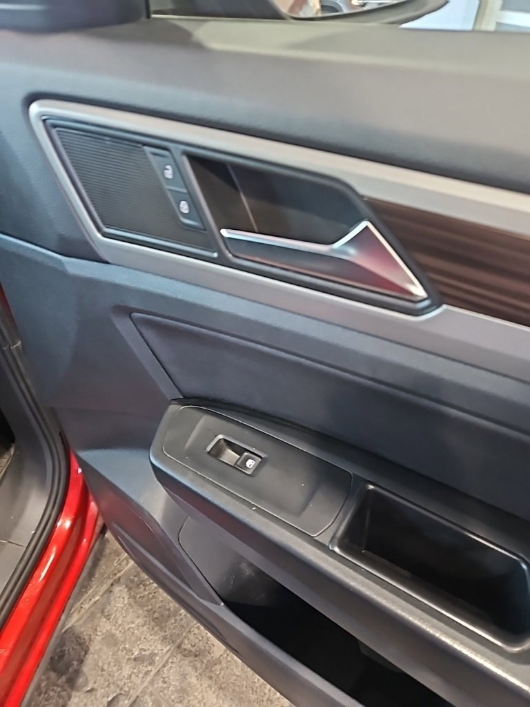 Used 2021 Volkswagen Atlas SE image 11