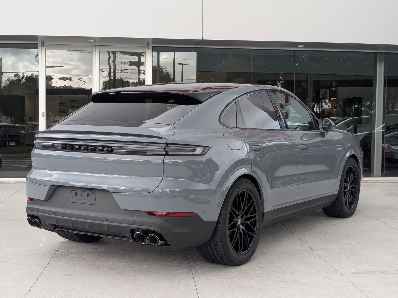 New 2026 Porsche Cayenne S image 9