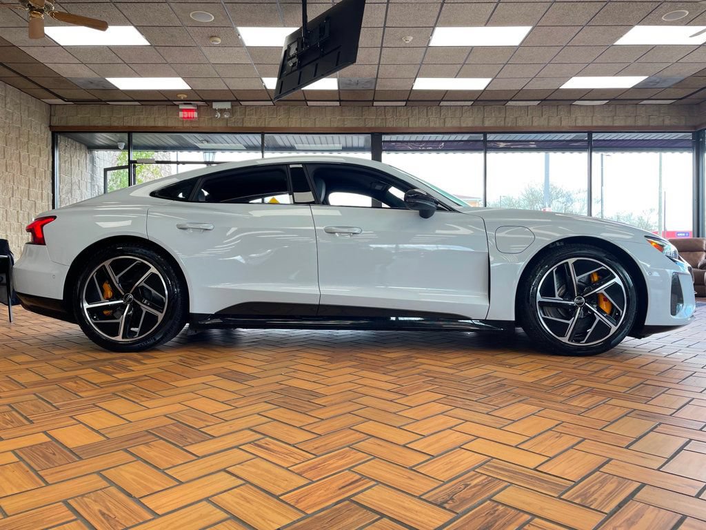 Used 2024 Audi RS e-tron GT w/ Carbon Performance Package AWD/4WD image 7