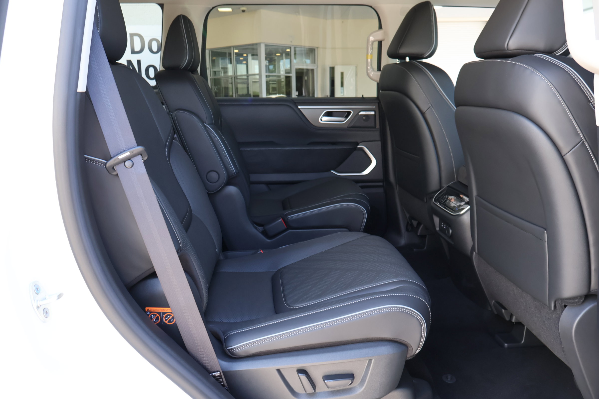 New 2026 INFINITI QX80 Luxe image 23