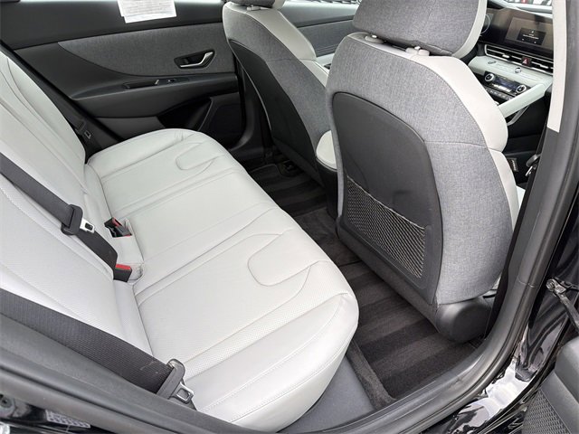 Certified 2022 Hyundai Elantra Limited image 15