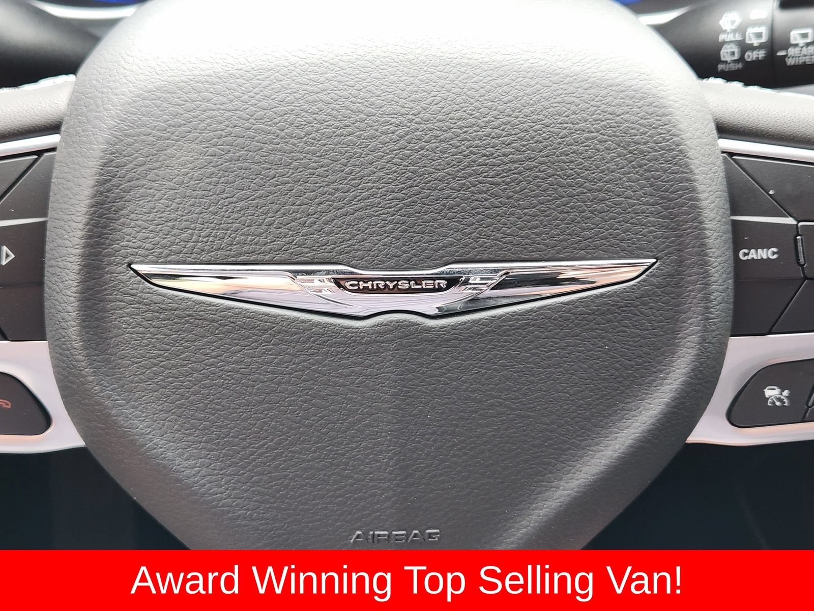 New 2026 Chrysler Pacifica Limited w/ Uconnect Theater Family Group FWD image 37