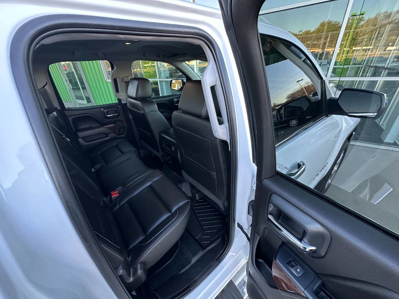 Used 2018 GMC Sierra 1500 SLT w/ SLT Premium Package image 15