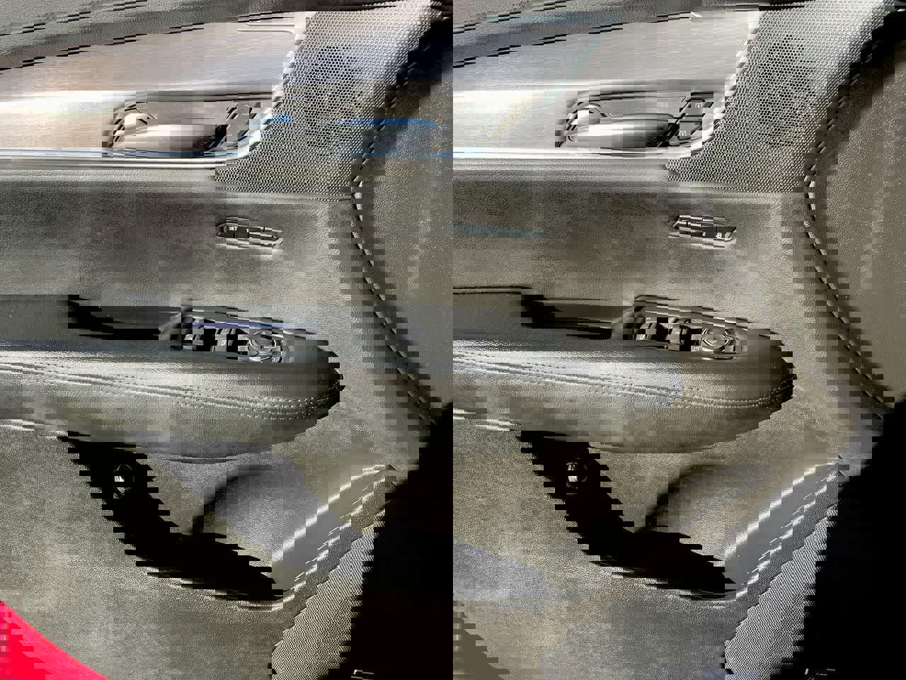 Used 2019 Cadillac XT5 Premium Luxury w/ LPO, Black Ice Package image 34