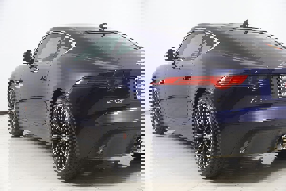 Used 2016 Jaguar F-TYPE Coupe image 29