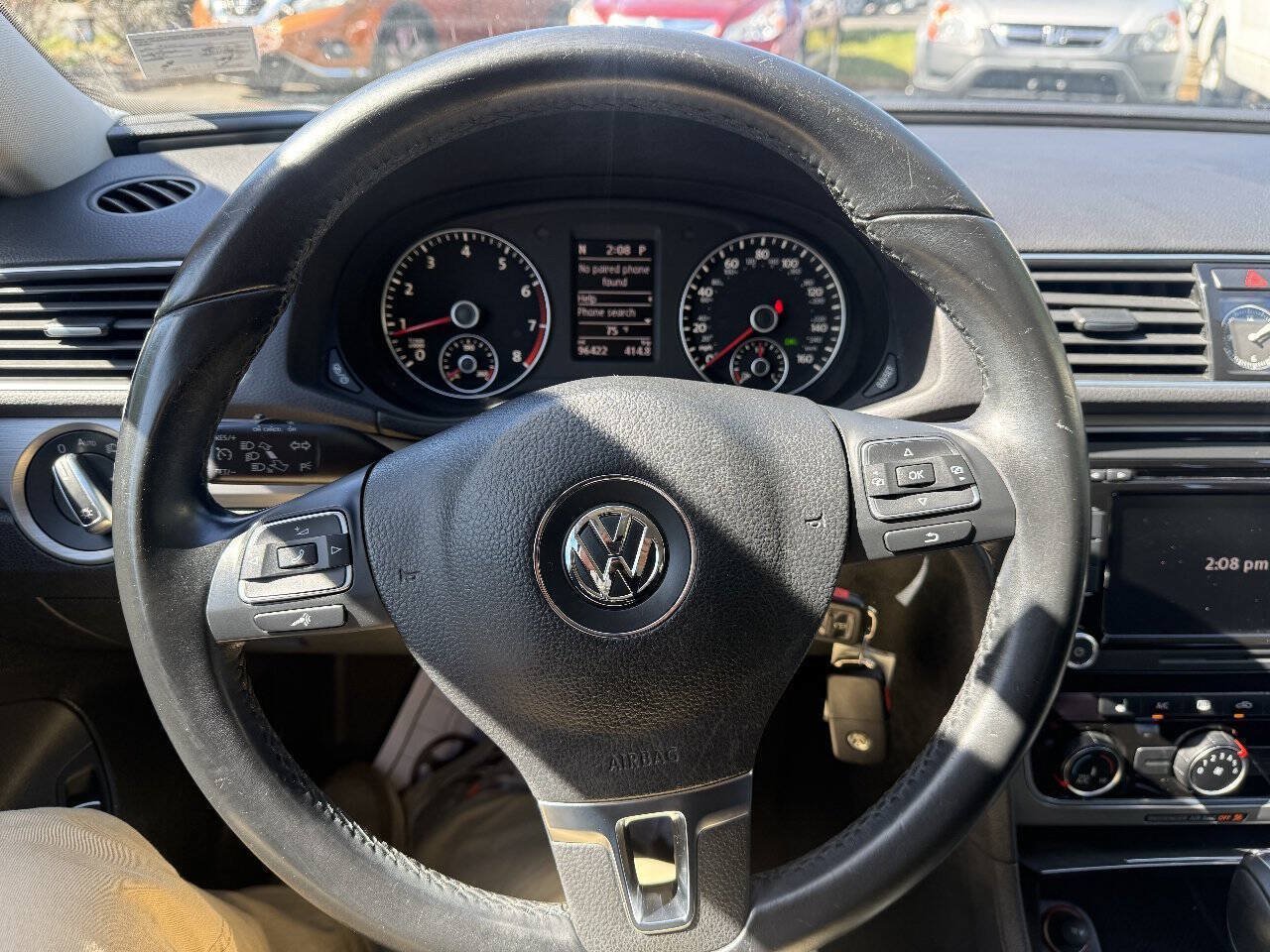 Used 2014 Volkswagen Passat 1.8T SE FWD image 11