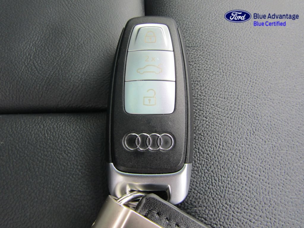 Used 2022 Audi Q4 e-tron Premium Plus w/ Premium Plus AWD/4WD image 39