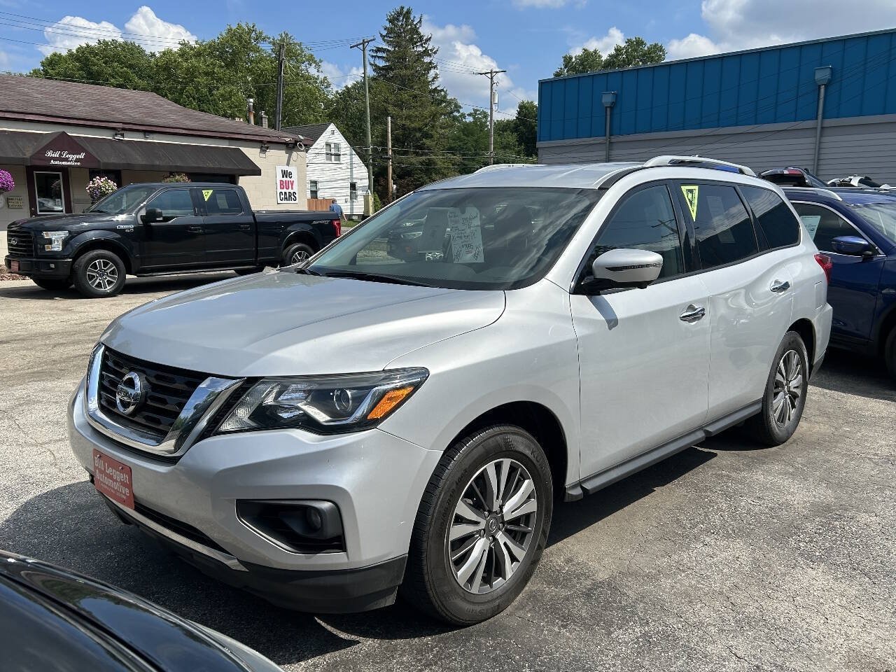 Used 2019 Nissan Pathfinder SL AWD/4WD image 3