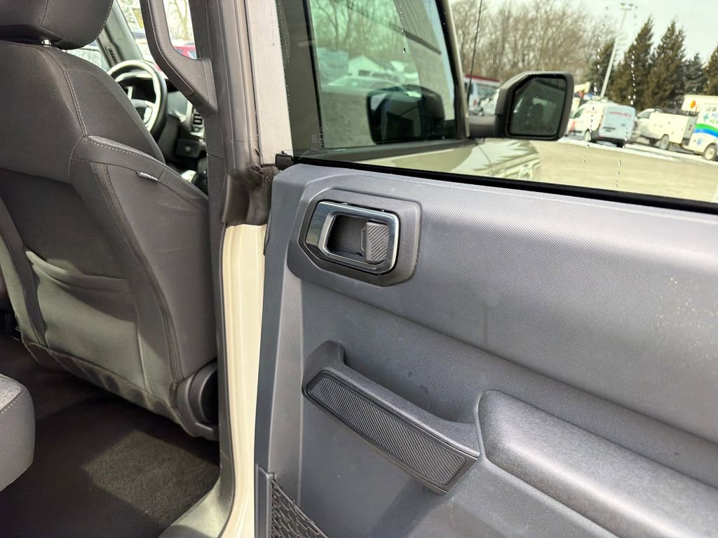 Used 2025 Ford Bronco Big Bend image 23