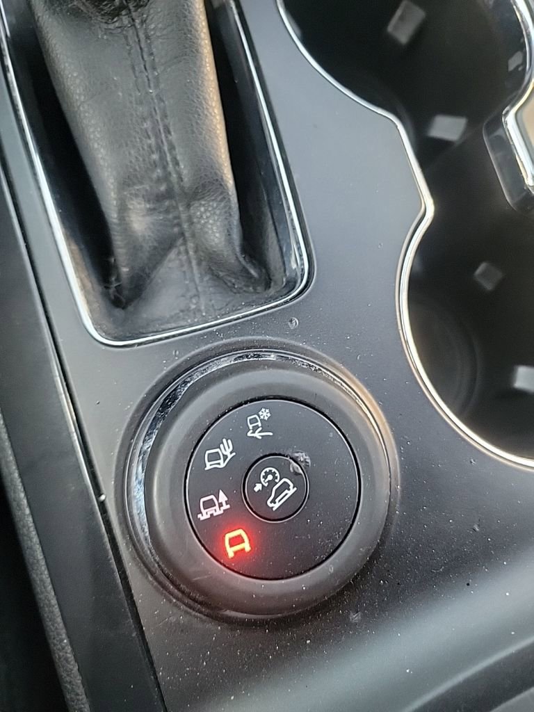 Certified 2018 Ford Explorer XLT w/ Equipment Group 201A image 52