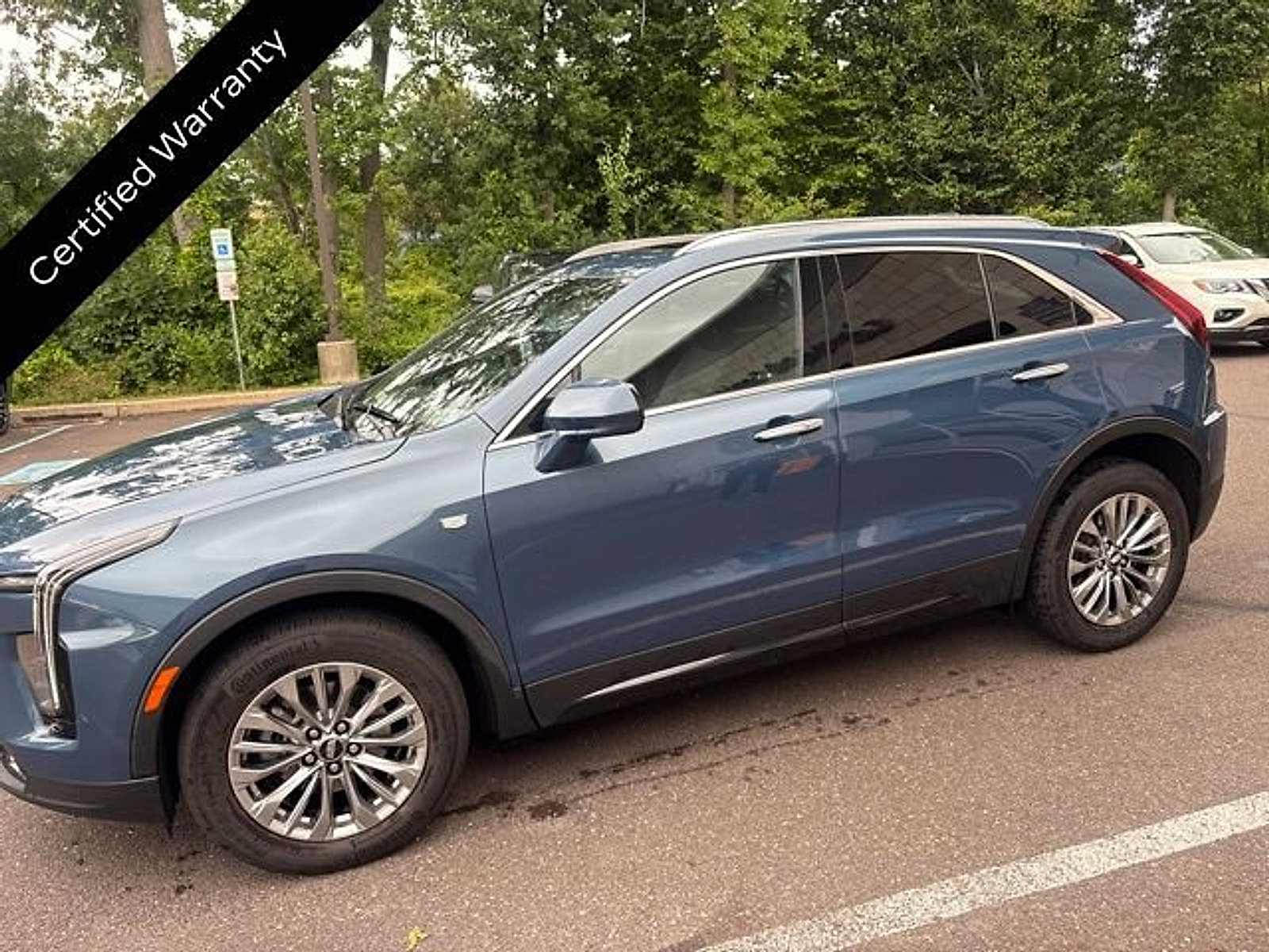 Certified 2024 Cadillac XT4 Premium Luxury AWD/4WD image 4