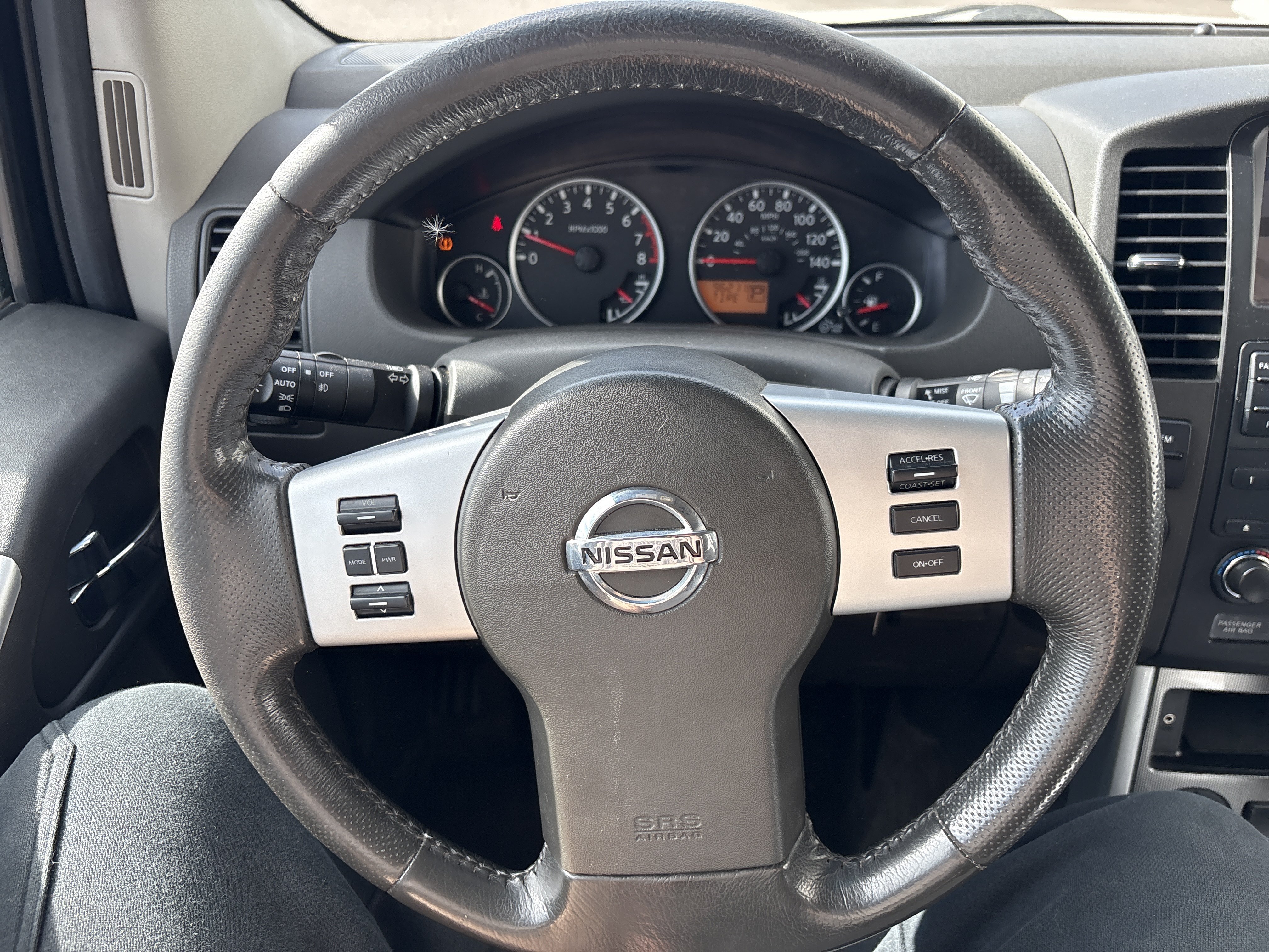Used 2011 Nissan Pathfinder SV RWD image 12