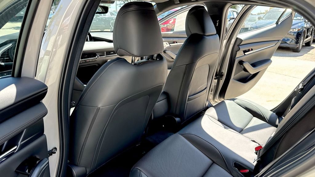 New 2026 MAZDA MAZDA3 2.5 S Hatchback w/ Premium Pkg FWD image 34