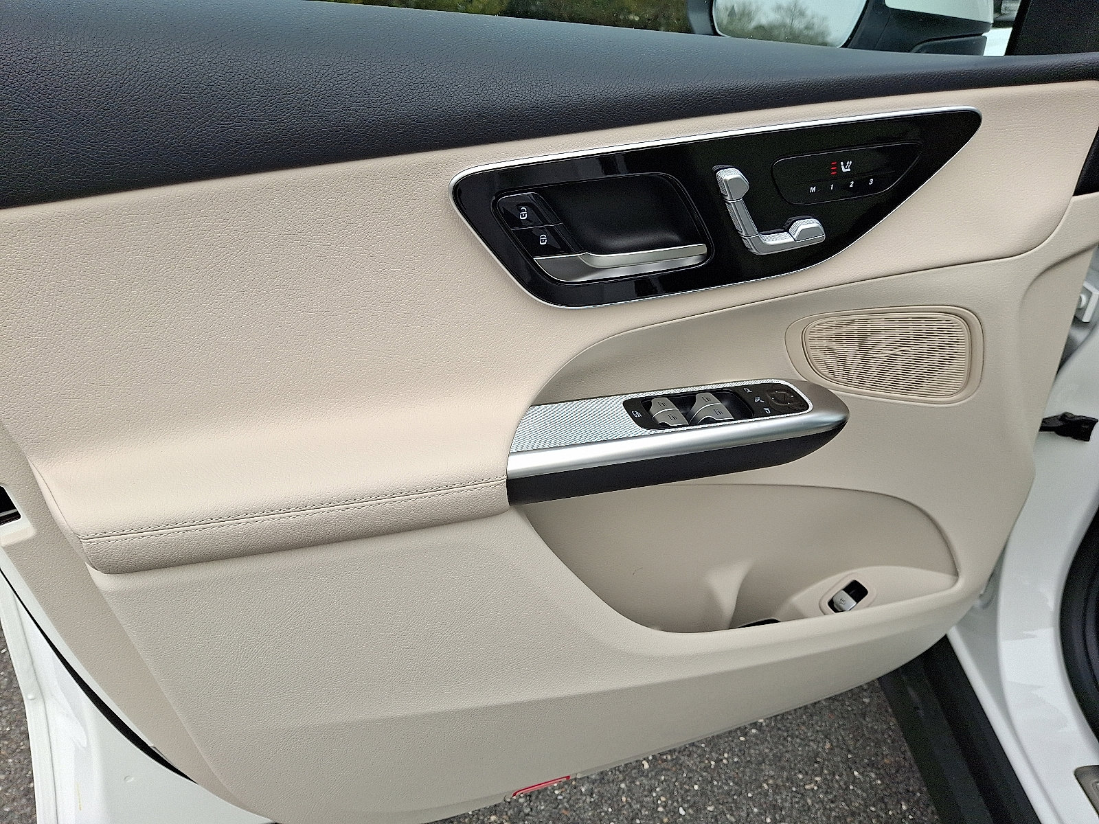 Used 2026 Mercedes-Benz GLC 300 4MATIC image 7