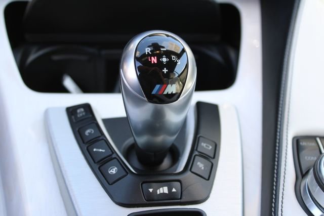 Used 2017 BMW M6 Convertible RWD image 18
