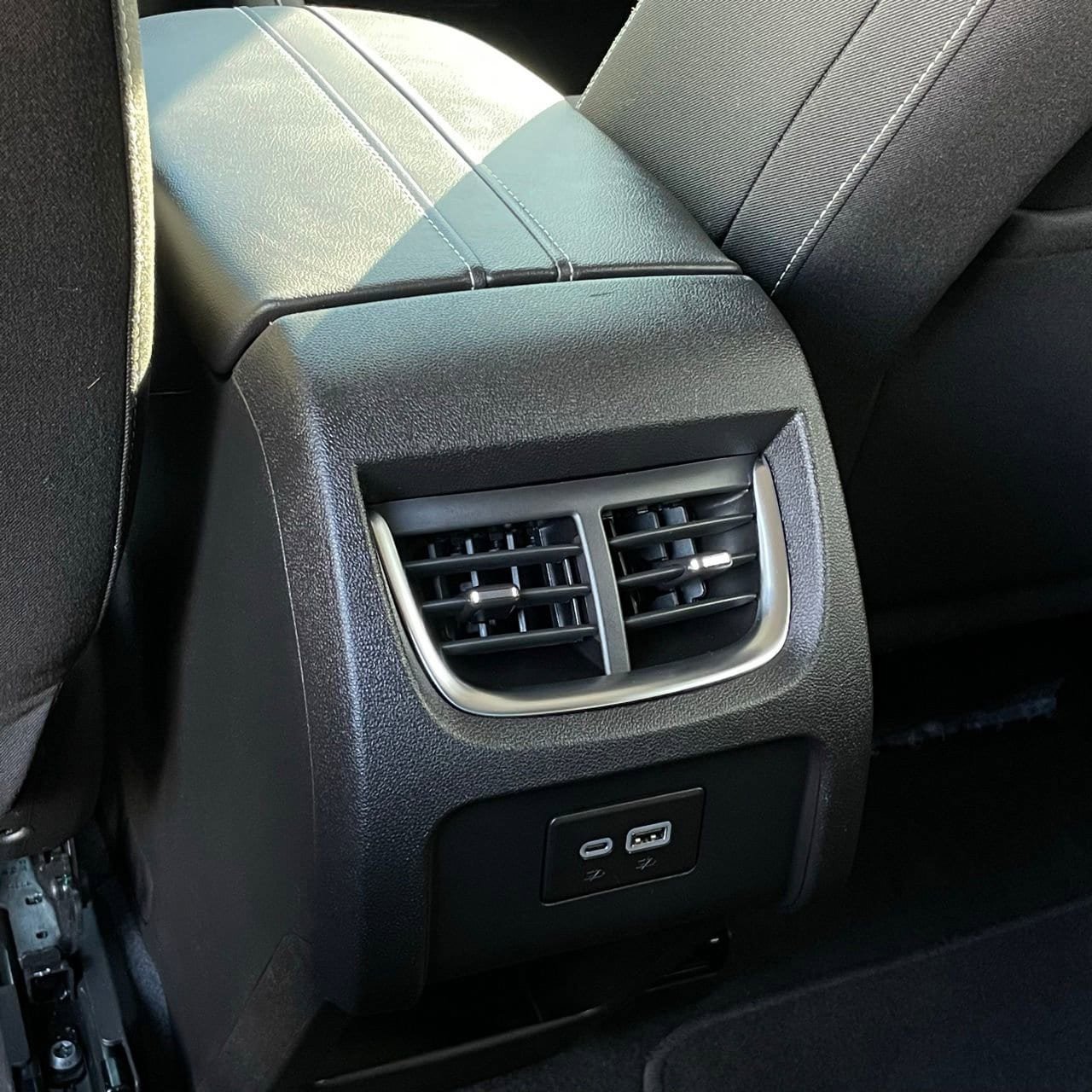 Used 2024 Chevrolet Blazer LT w/ Convenience Package FWD image 24