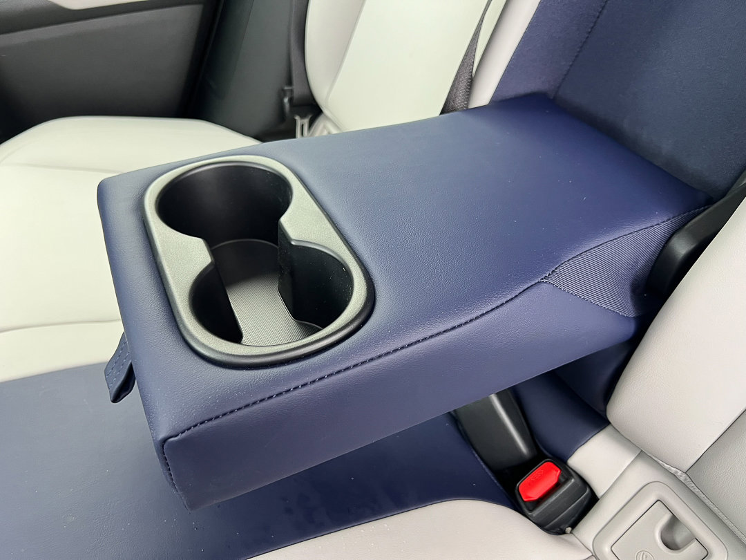 Used 2020 Lexus UX 250h w/ Premium Package image 27