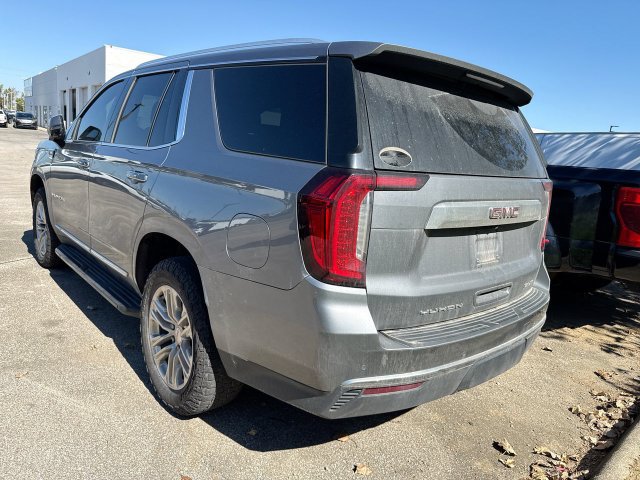 Used 2022 GMC Yukon SLT w/ SLT Premium Package AWD/4WD image 3