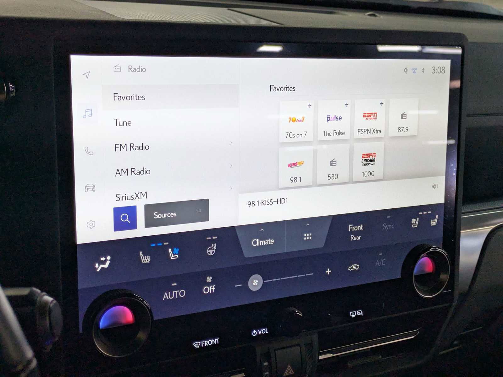 Used 2024 Lexus GX 550 w/ Cold Area Package AWD/4WD image 31