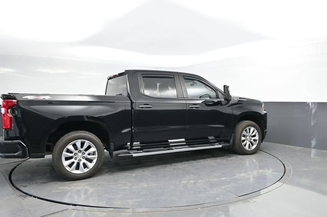 Used 2019 Chevrolet Silverado 1500 Custom w/ Custom Max Trailering Package AWD/4WD image 3