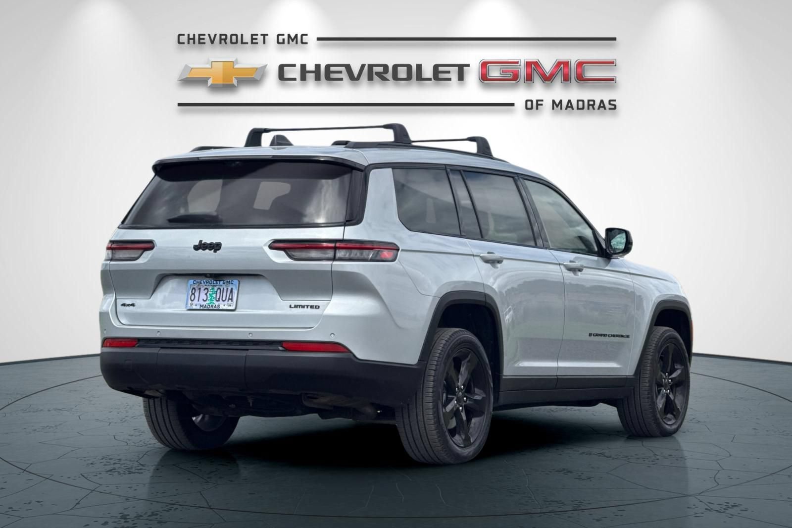 Used 2025 Jeep Grand Cherokee L Limited w/ Luxury Tech Group II AWD/4WD image 3