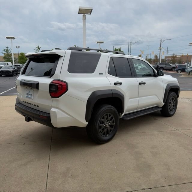 Used 2025 Toyota 4Runner SR5 AWD/4WD image 5
