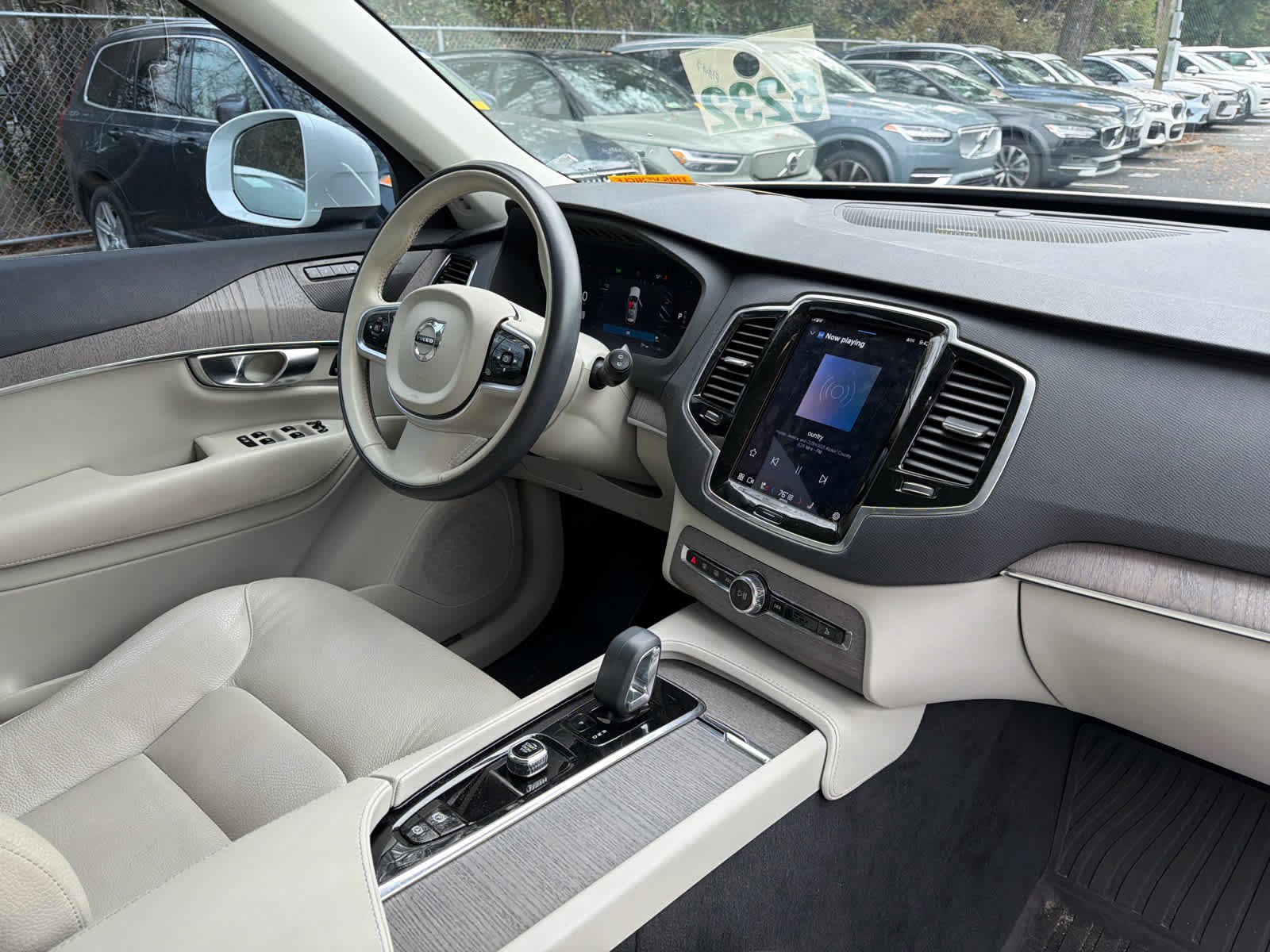 Certified 2023 Volvo XC90 B6 Plus w/ Protection Package Premier image 19