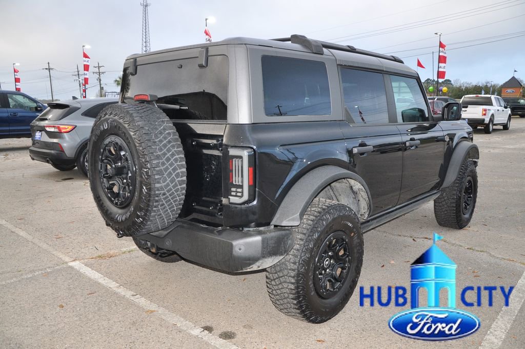 Used 2023 Ford Bronco Wildtrak image 5