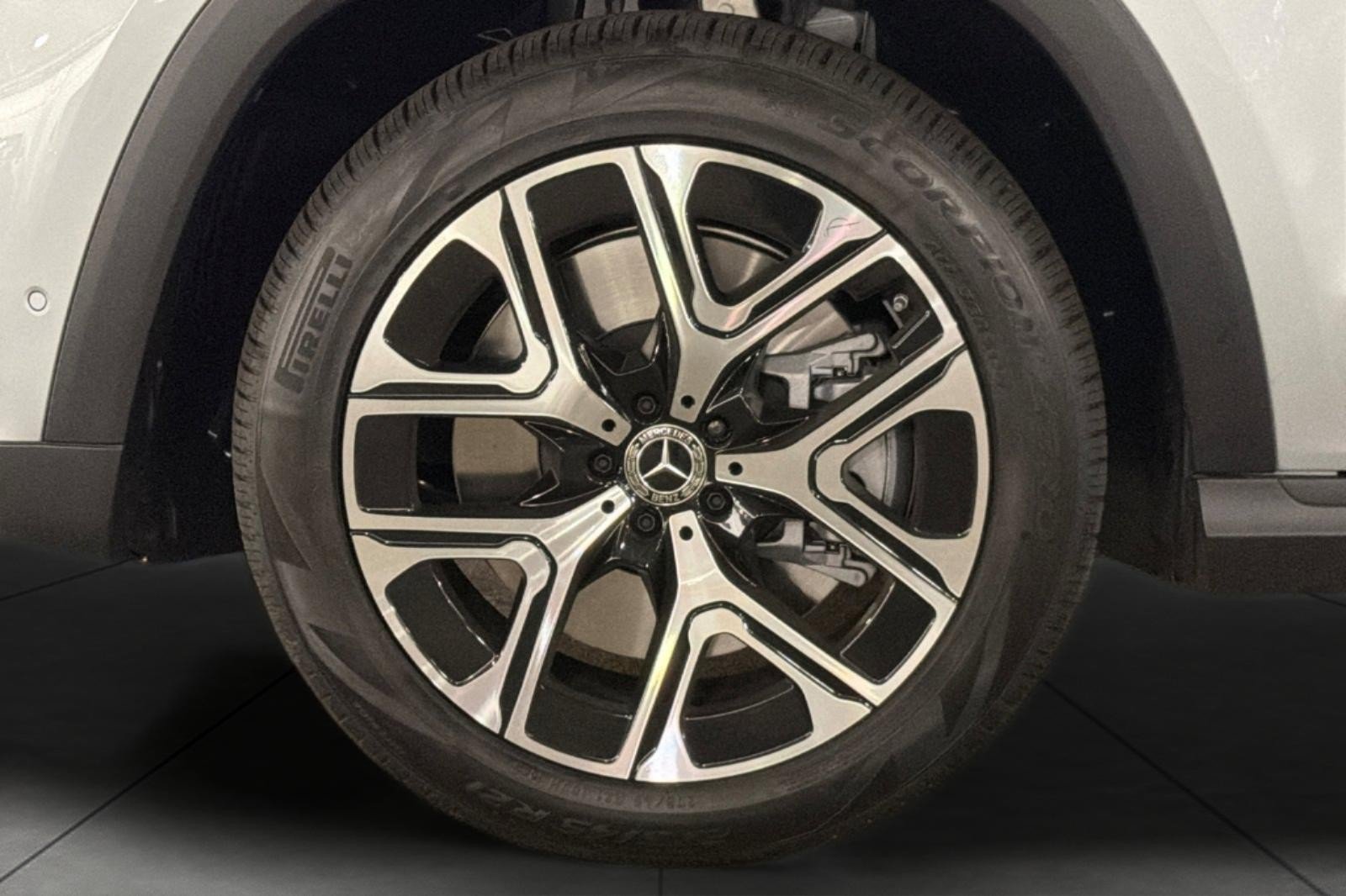 New 2027 Mercedes-Benz GLS 450 4MATIC image 24