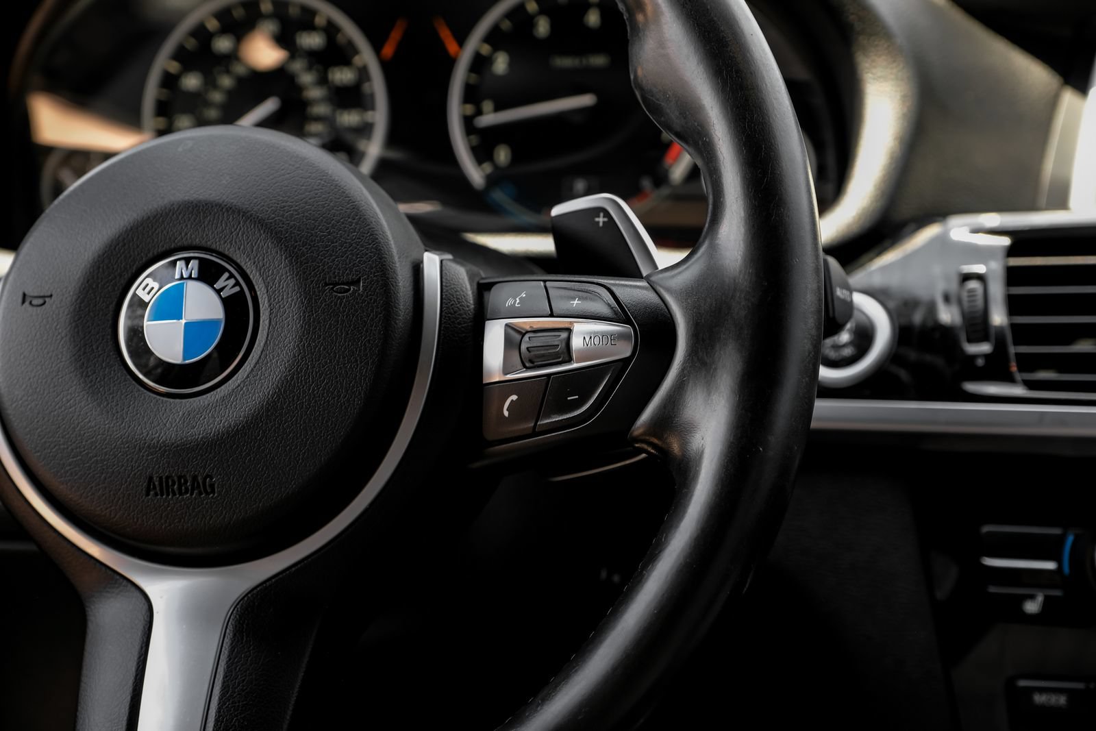 Used 2018 BMW X4 M40i AWD/4WD image 16