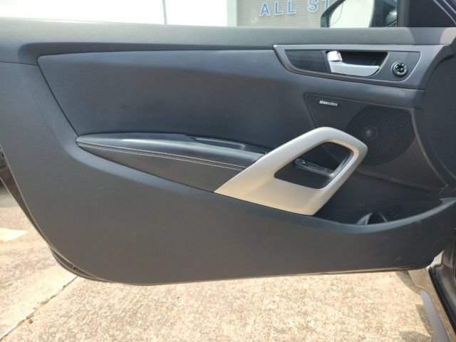 Used 2015 Hyundai Veloster Turbo w/ Option Group 04 FWD image 19