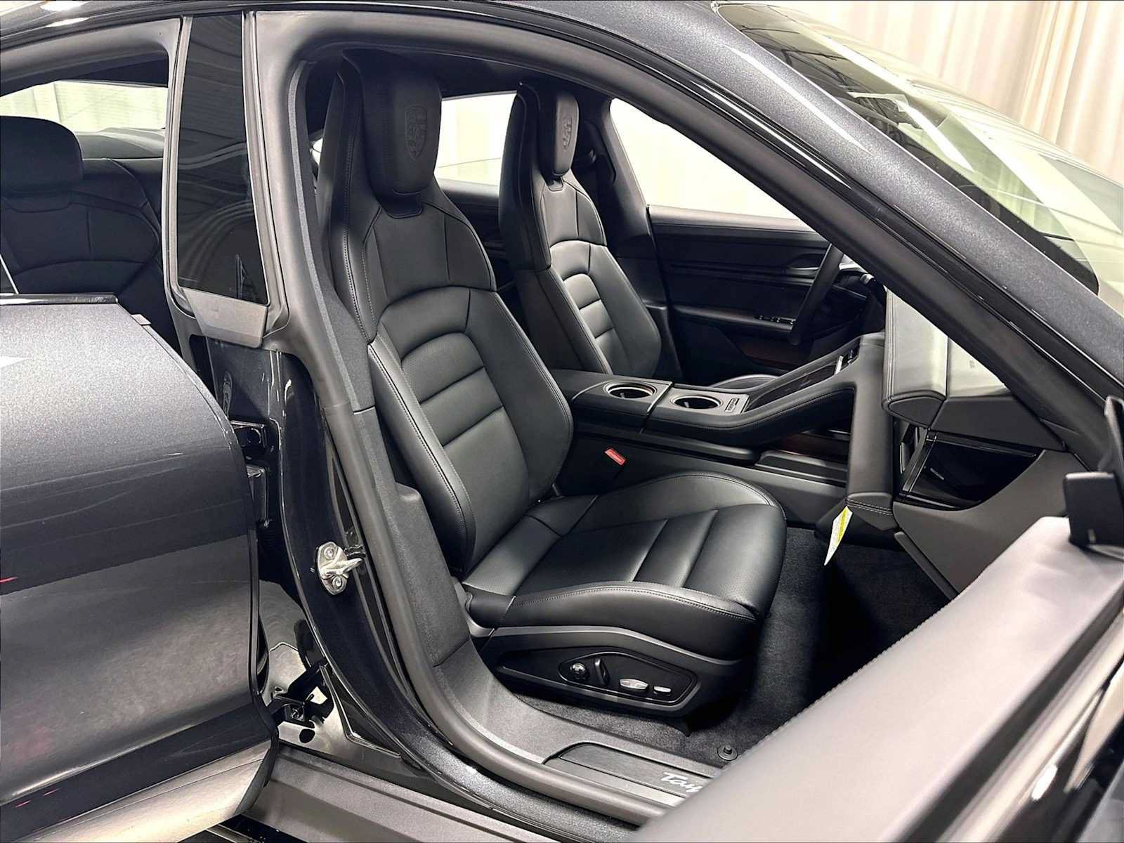 New 2026 Porsche Taycan 4S AWD/4WD image 29