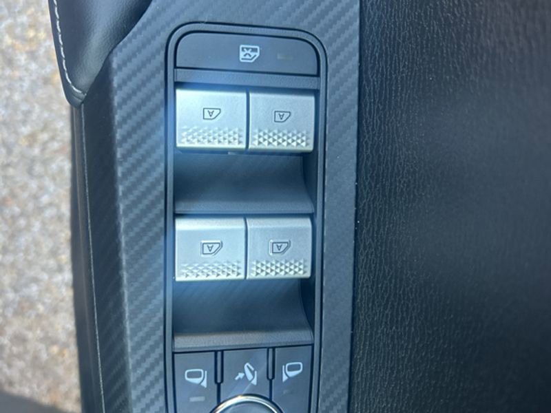 New 2026 Mitsubishi Outlander SE AWD/4WD image 13