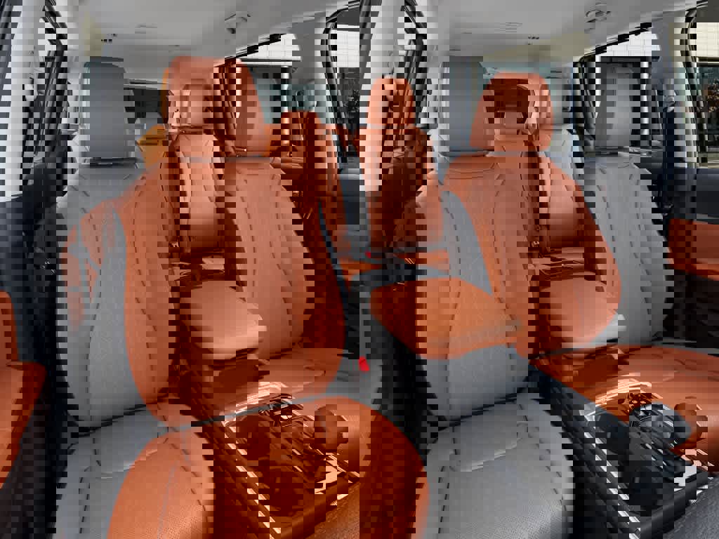 New 2026 Kia Carnival EX image 15