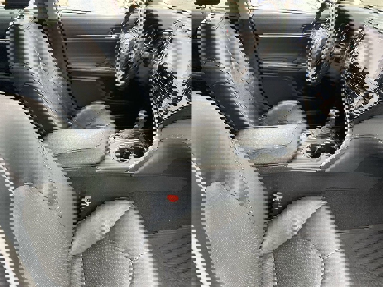 Used 2022 Toyota Camry XSE image 11