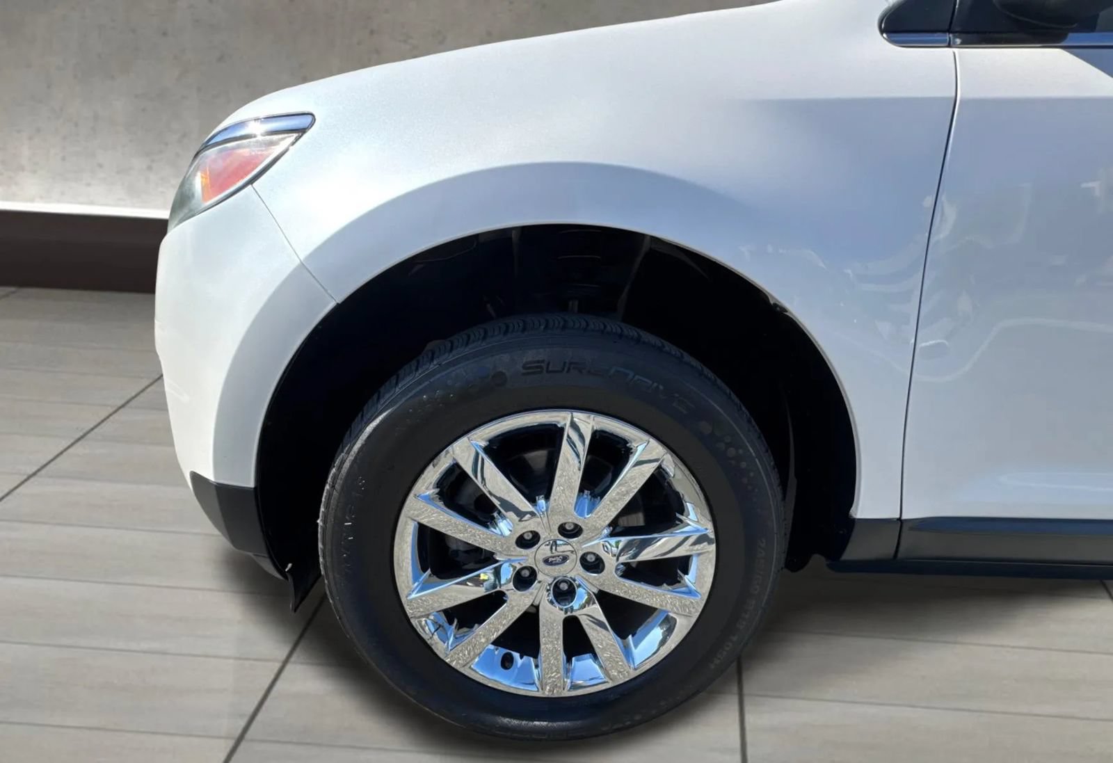 Used 2011 Ford Edge Limited w/ Driver Entry Pkg FWD image 11