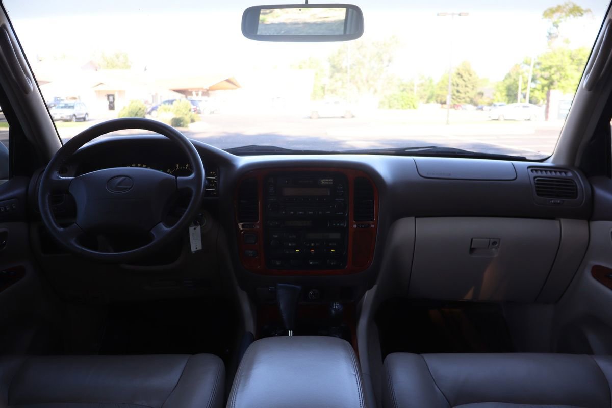 Used 1999 Lexus LX 470 4WD image 17