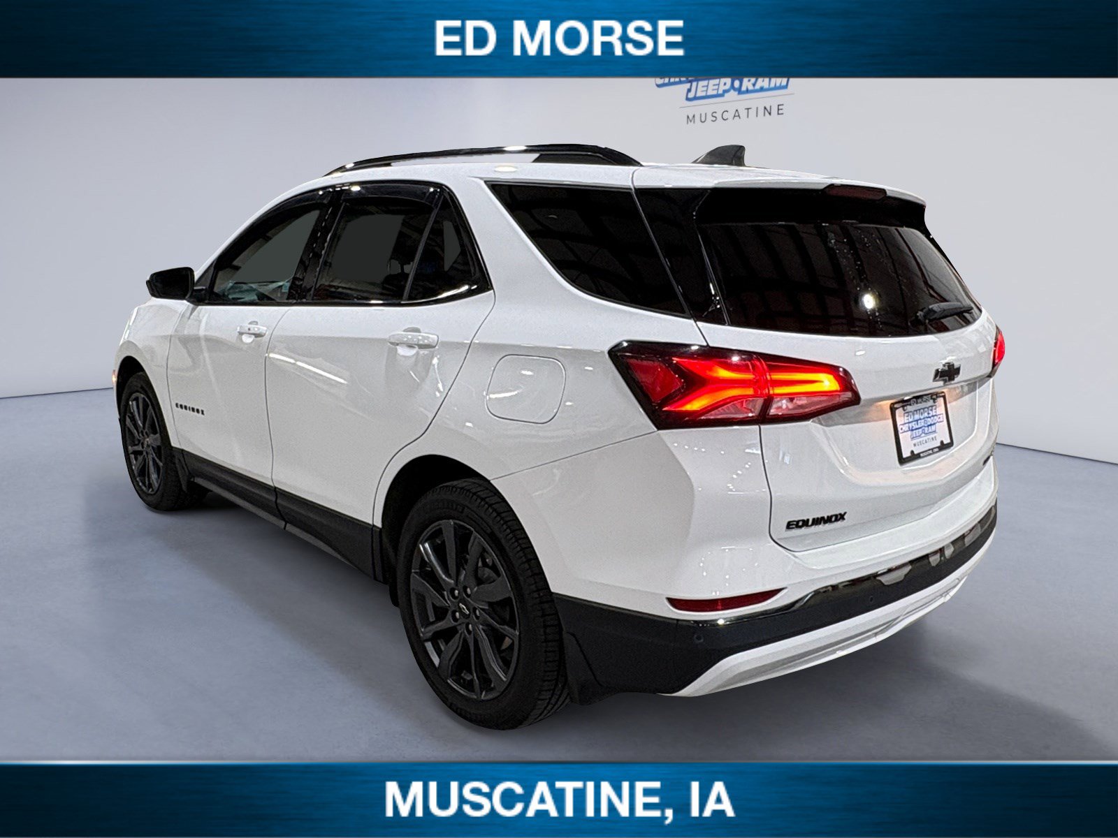 Used 2022 Chevrolet Equinox RS w/ LPO, Floor Liner Package image 3