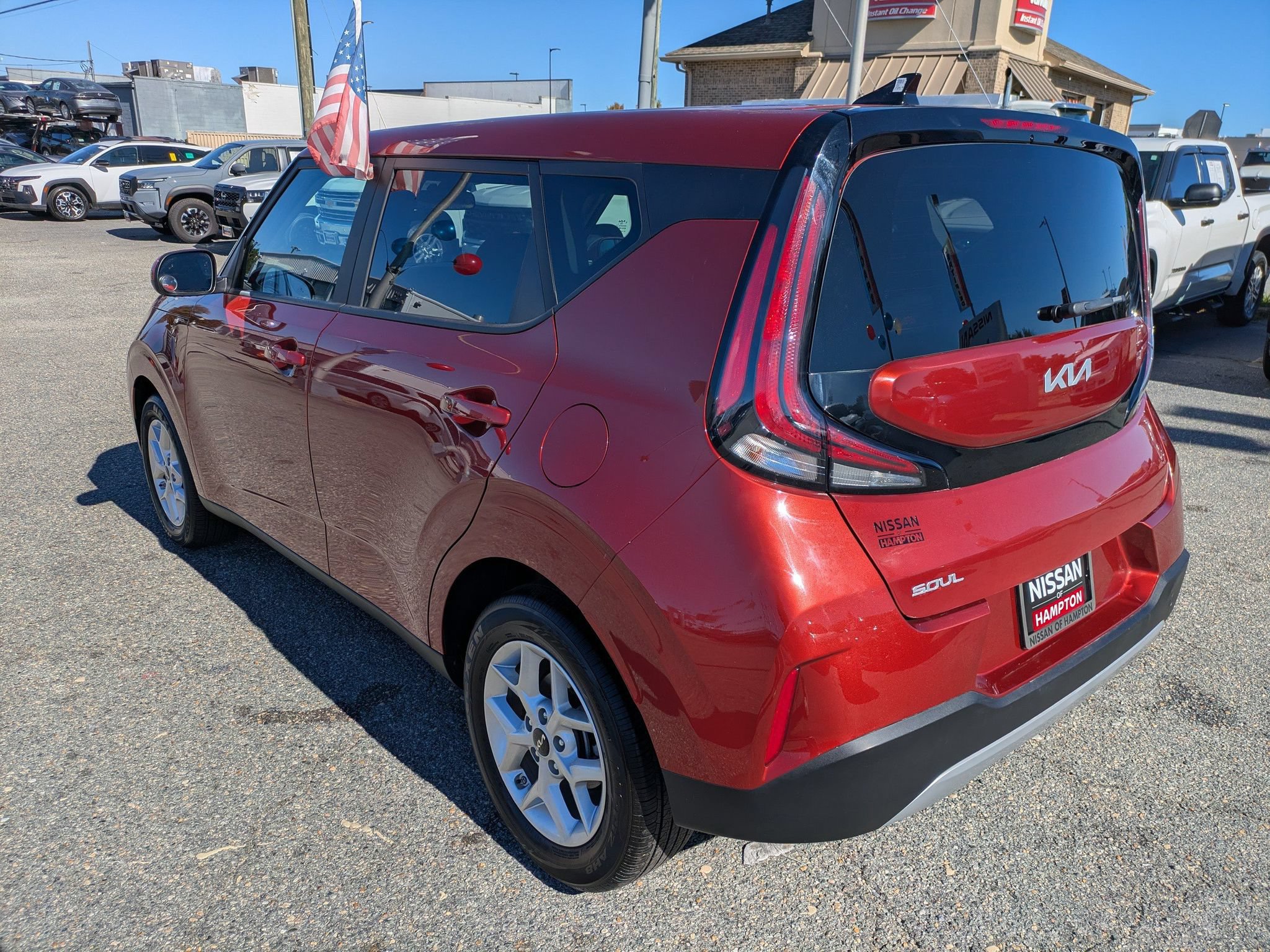 Used 2025 Kia Soul LX w/ LX Technology Package FWD image 6