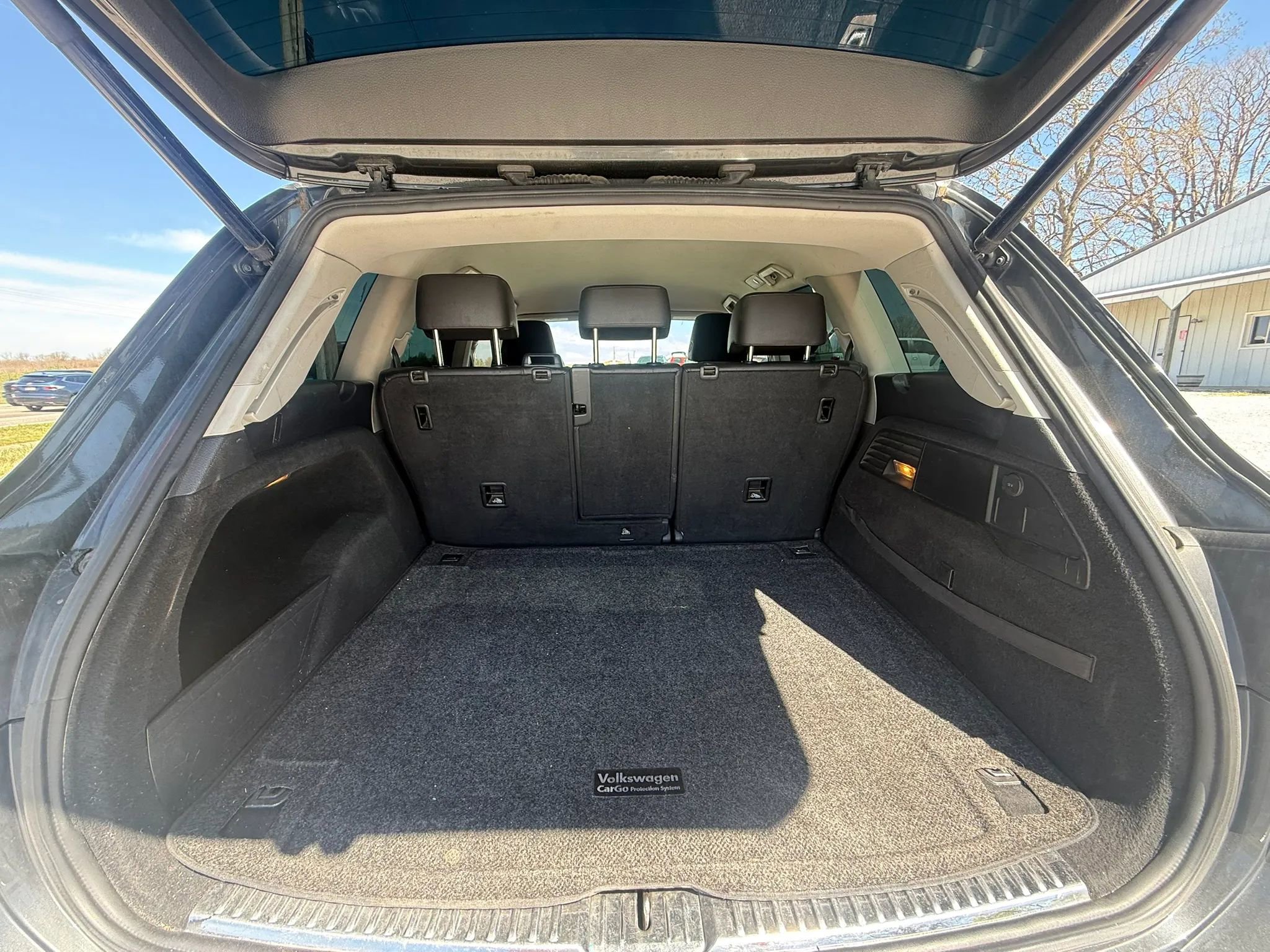 Used 2013 Volkswagen Touareg Sport AWD/4WD image 15