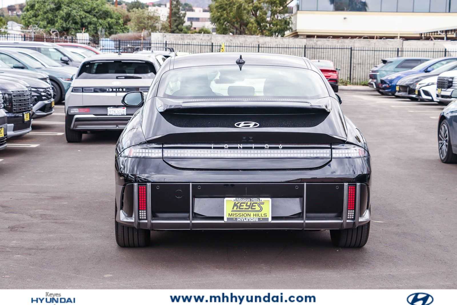 Used 2024 Hyundai Ioniq 6 Limited RWD image 3