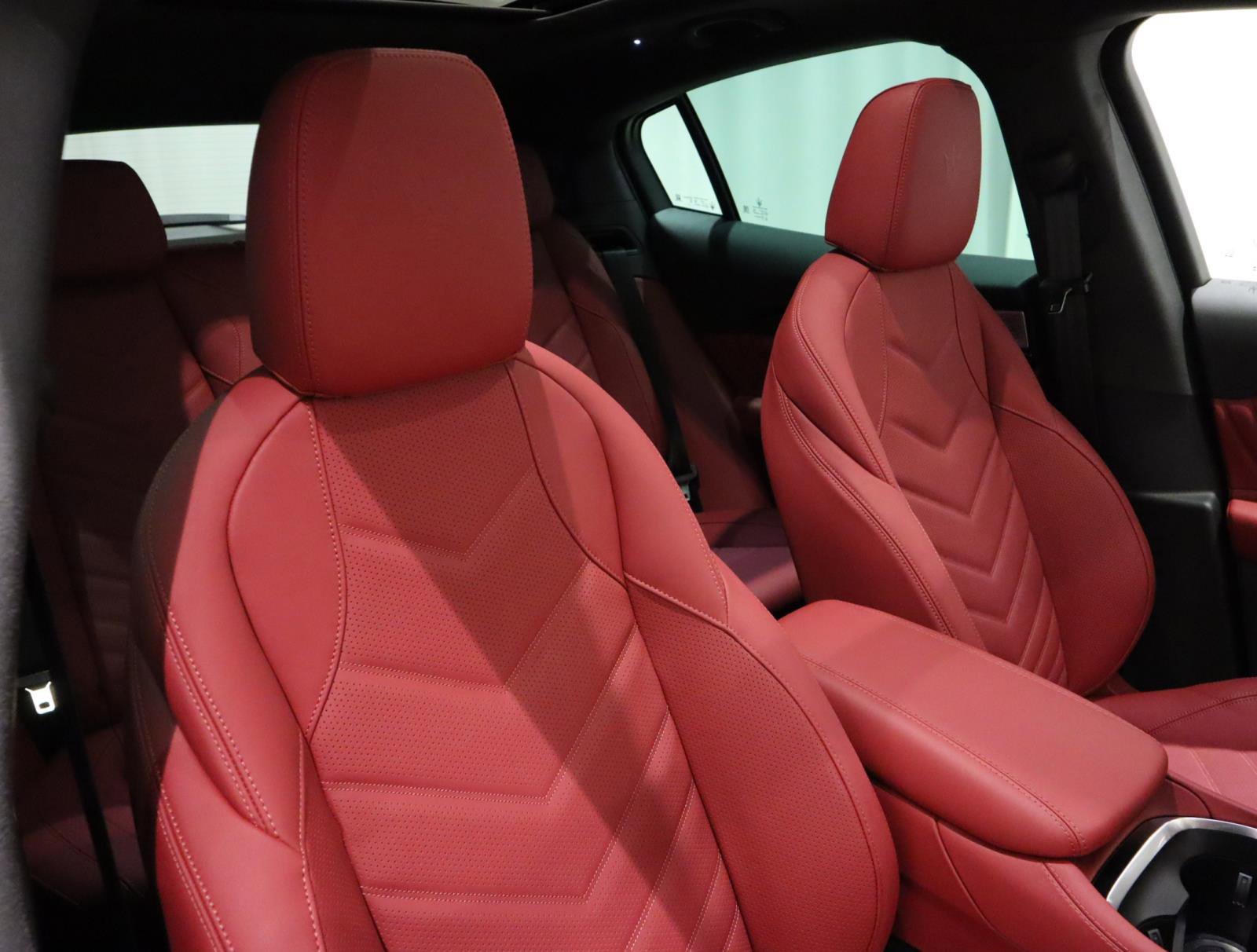 New 2025 Maserati Grecale Modena image 18