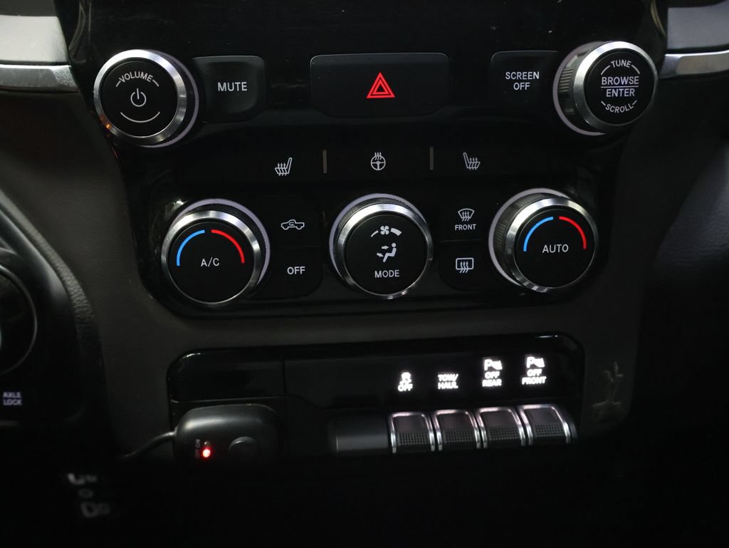 Used 2019 RAM 1500 Big Horn AWD/4WD image 25