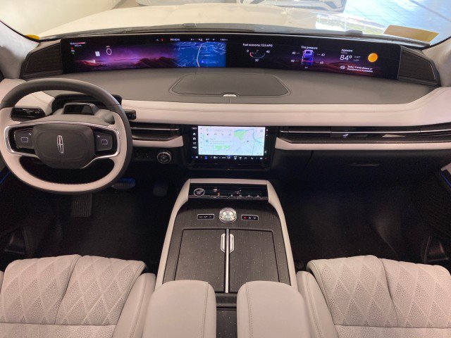 New 2026 Lincoln Navigator L Black Label AWD/4WD image 16