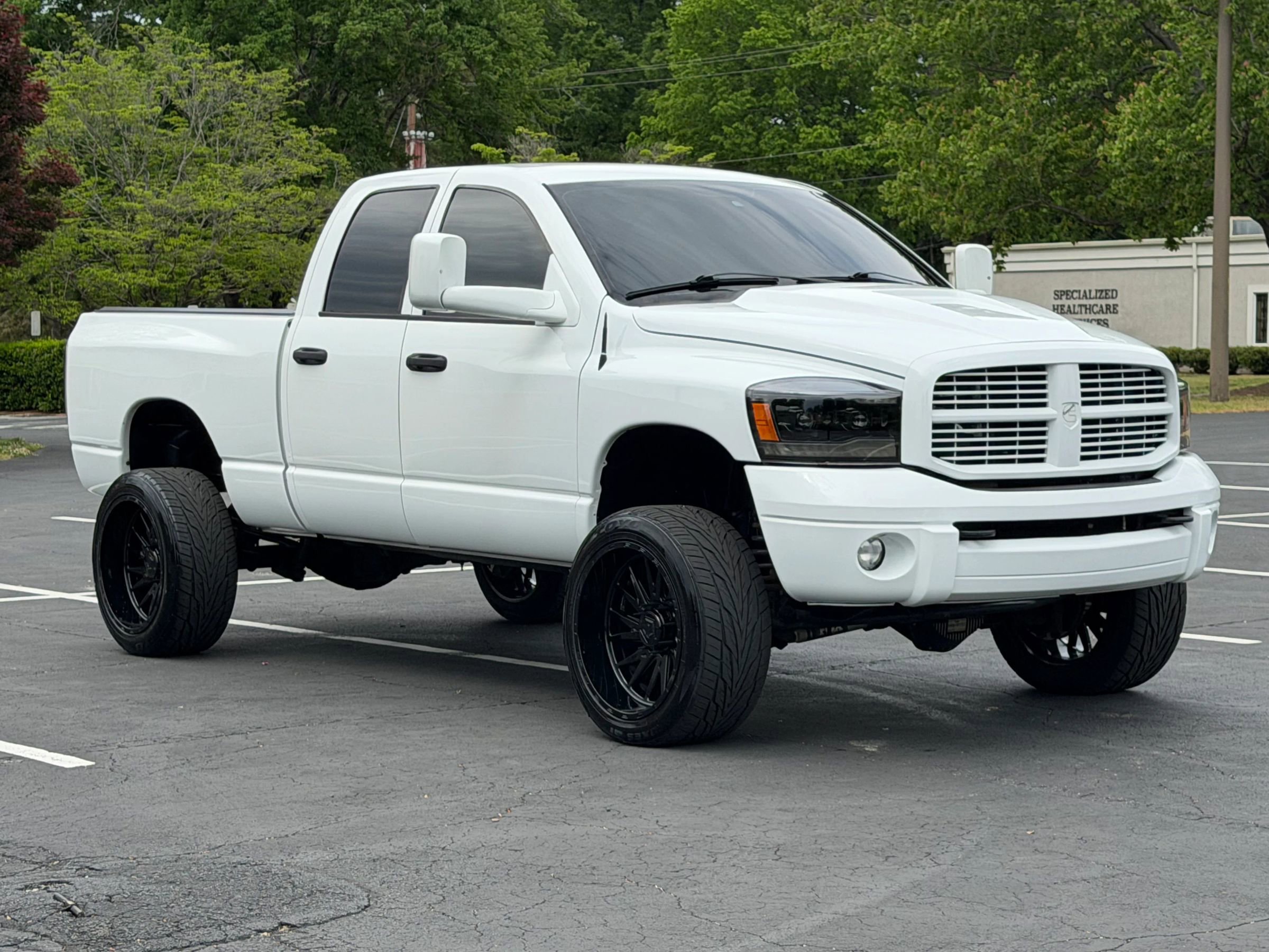 Used 2006 Dodge Ram 2500 Truck SLT AWD/4WD image 4