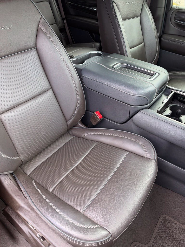 Used 2023 GMC Yukon Denali AWD/4WD image 21