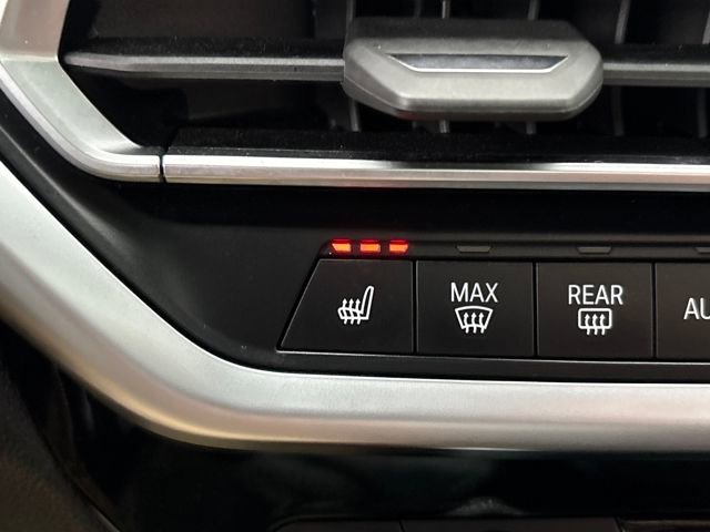 Used 2024 BMW X4 xDrive30i w/ Premium Package image 19