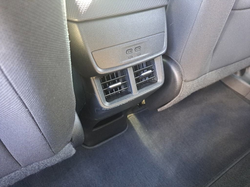 Certified 2025 Chevrolet Equinox LT FWD image 13